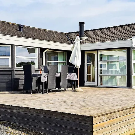 Feriehus Spacious Retreat With Fjord View - By Traum *