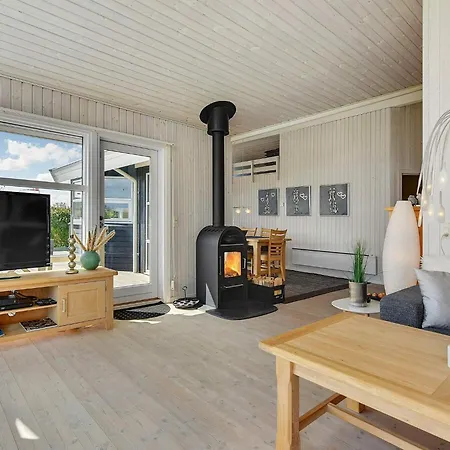 Spacious Retreat With Fjord View - By Traum Egernsund