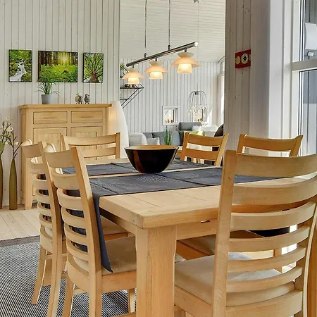 Feriehus Spacious Retreat With Fjord View - By Traum *