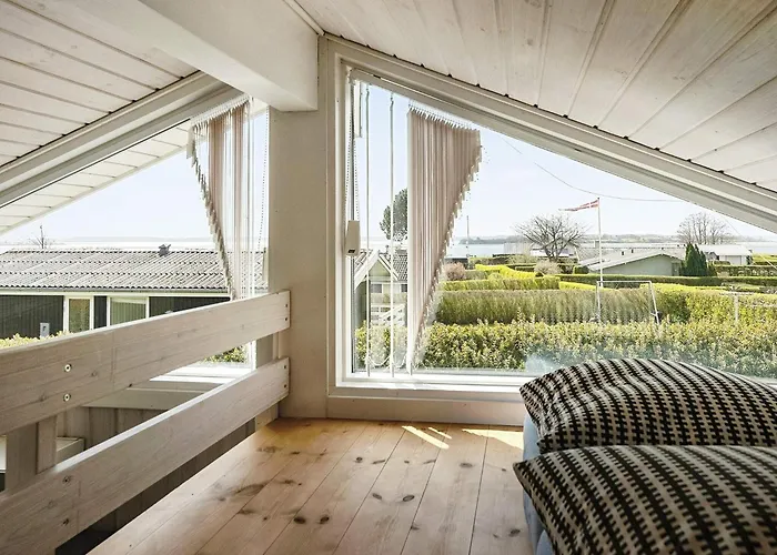 Spacious Retreat With Fjord View - By Traum * Egernsund